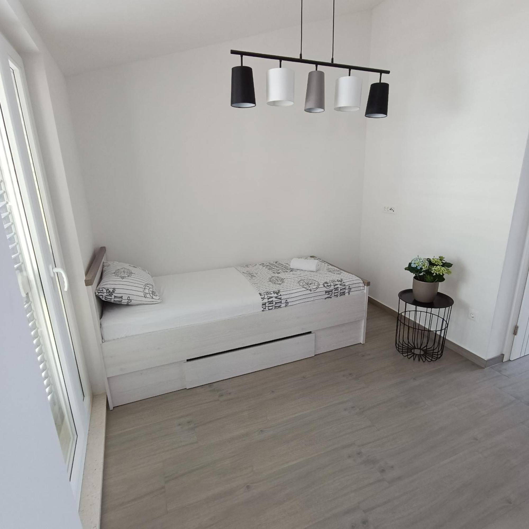 איגריין Apartmani Kristijan מראה חיצוני תמונה